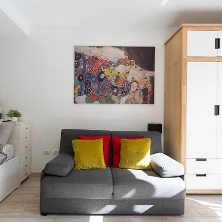 Apartment Candy Box Canteras